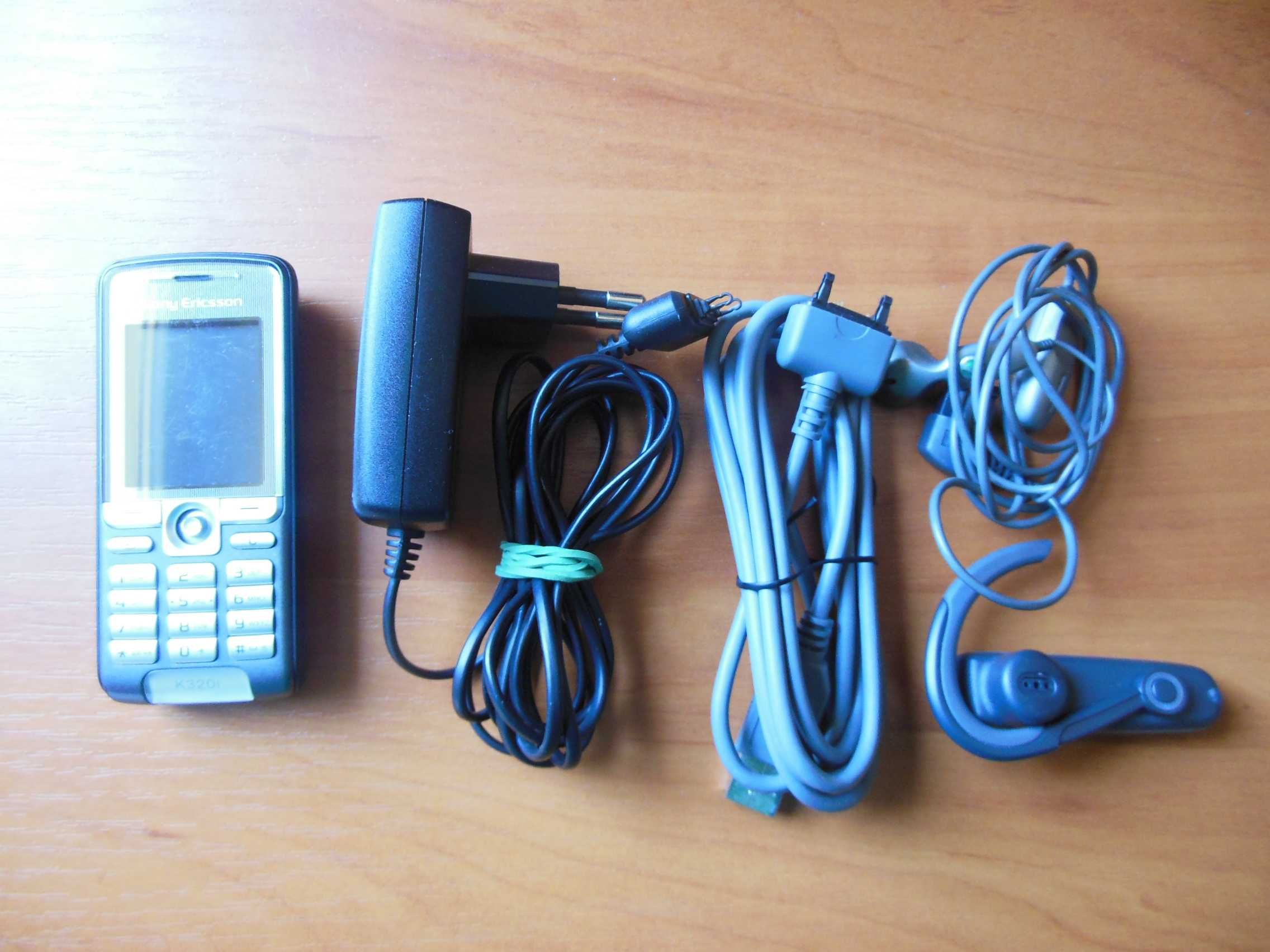 Telefon Sony ericsson K320i ładowarka, kabel USB, słuchawka, bluetooth