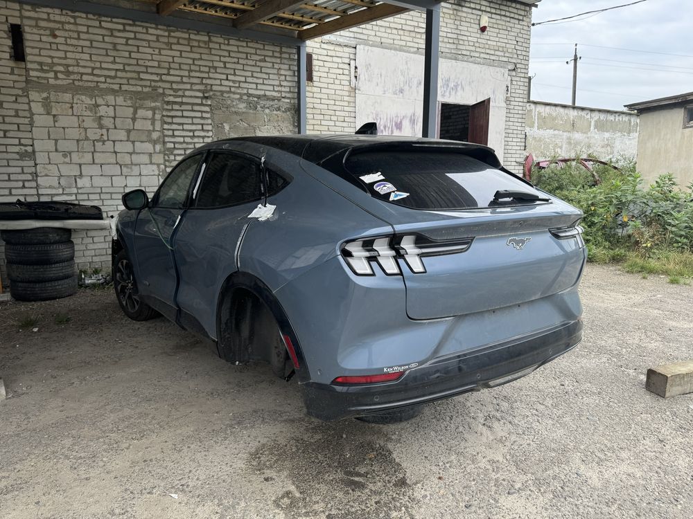 Кришка багажника, дверка ford Mustang Mach-e