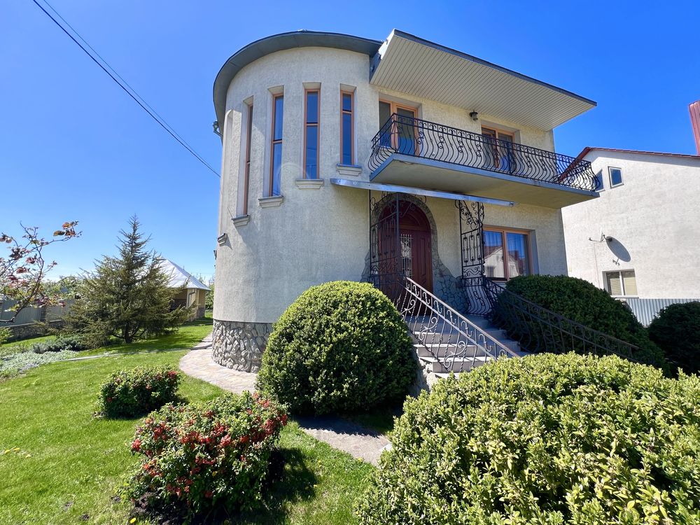 Продаж красивого будинку у Великих Гаях