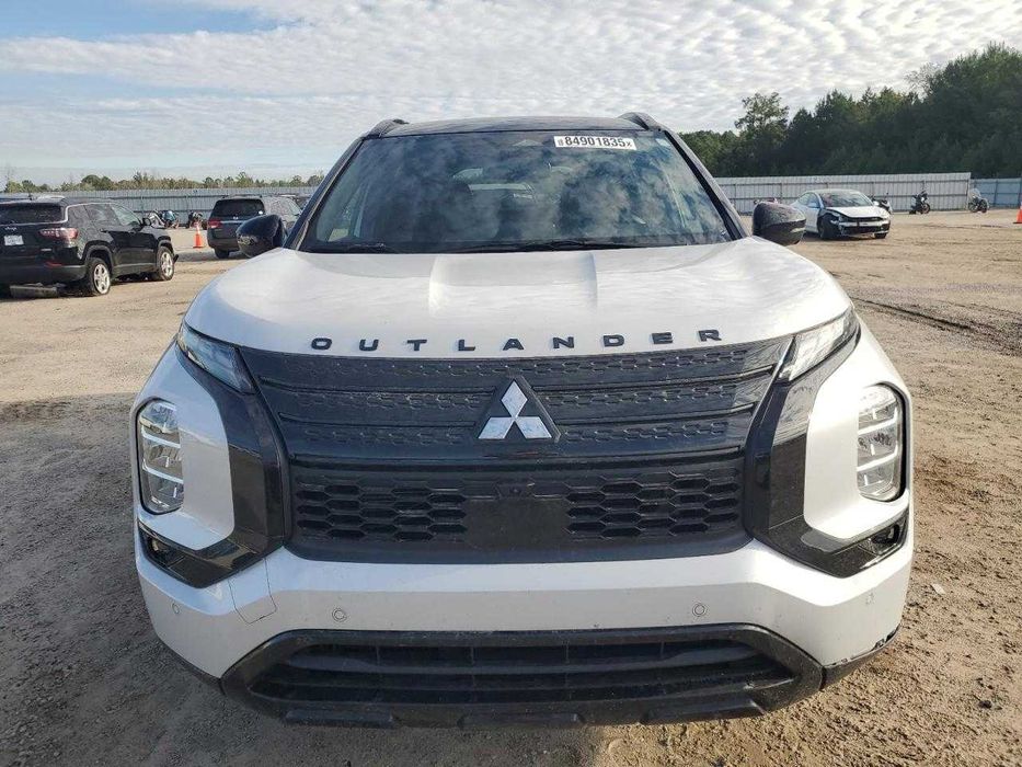 2024 Mitsubishi Outlander SEL