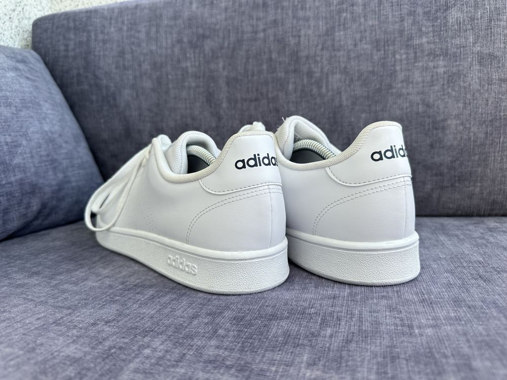 Нові кросівки Adidas  46’