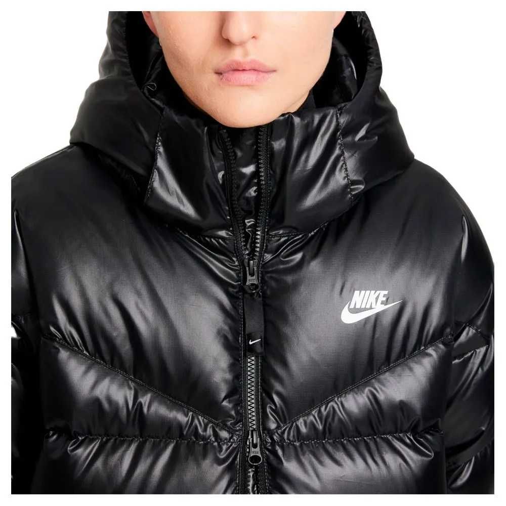 Casaco comprido da Nike muito TOP! Aproveite!