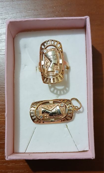 Золота каблучка перстень +підвіска. Проба 585. Нефертіті.