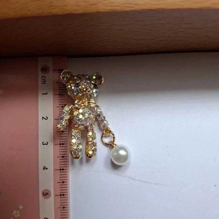 Broszka złoty miś z kryształkami perełka urocza vintage