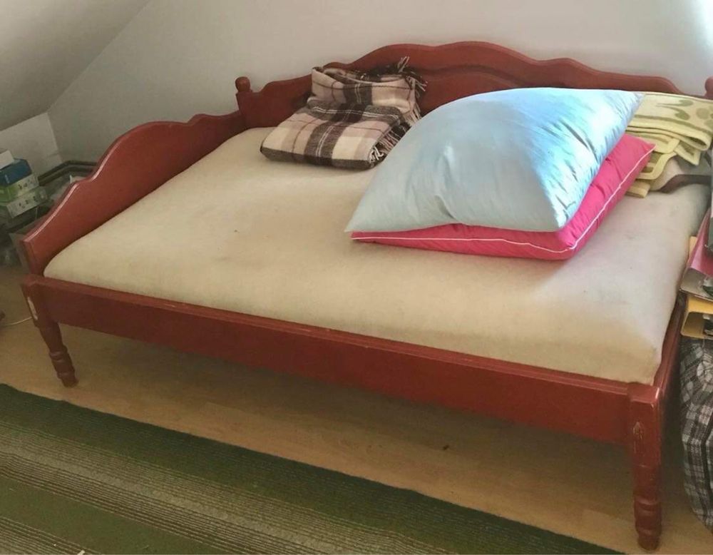 Ліжко дерев’яне з масиву ортопедичний матрац