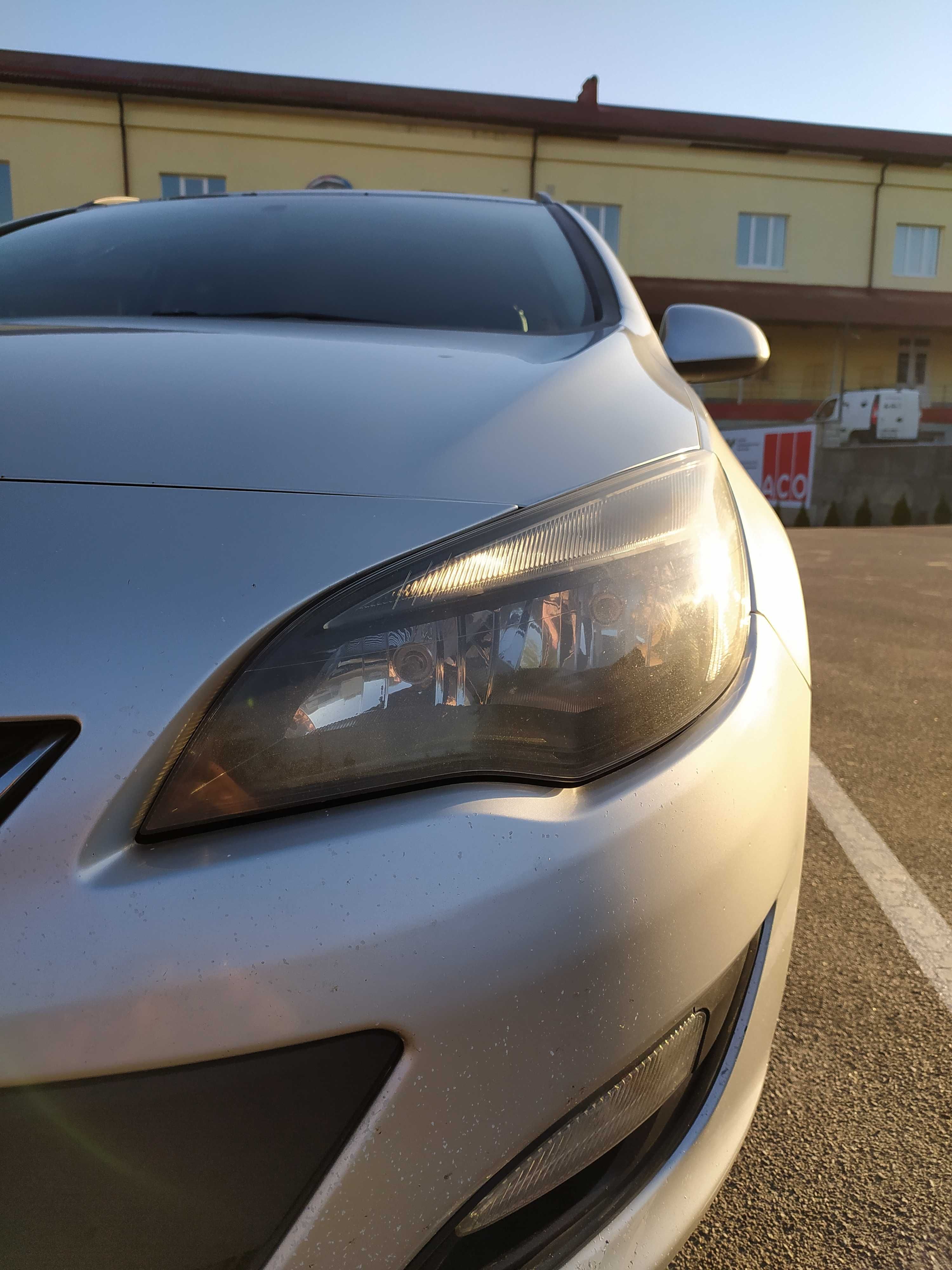 Opel Astra J 12/2013 року, 1,7 дизель