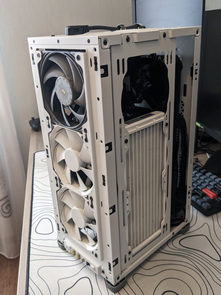 Корпус Corsair 2000D AIRFLOW Белый / White