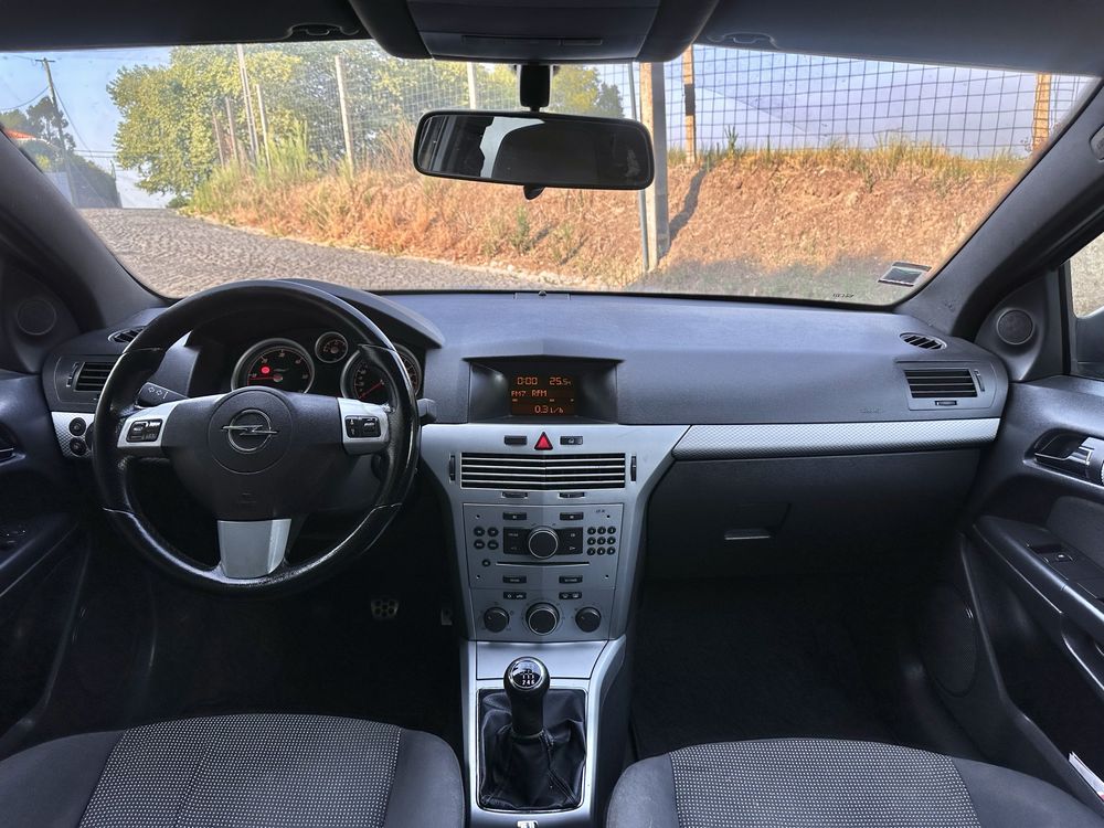 Opel Astra GTC 1.3CDTI 5Lugares 2006 nacional impecável