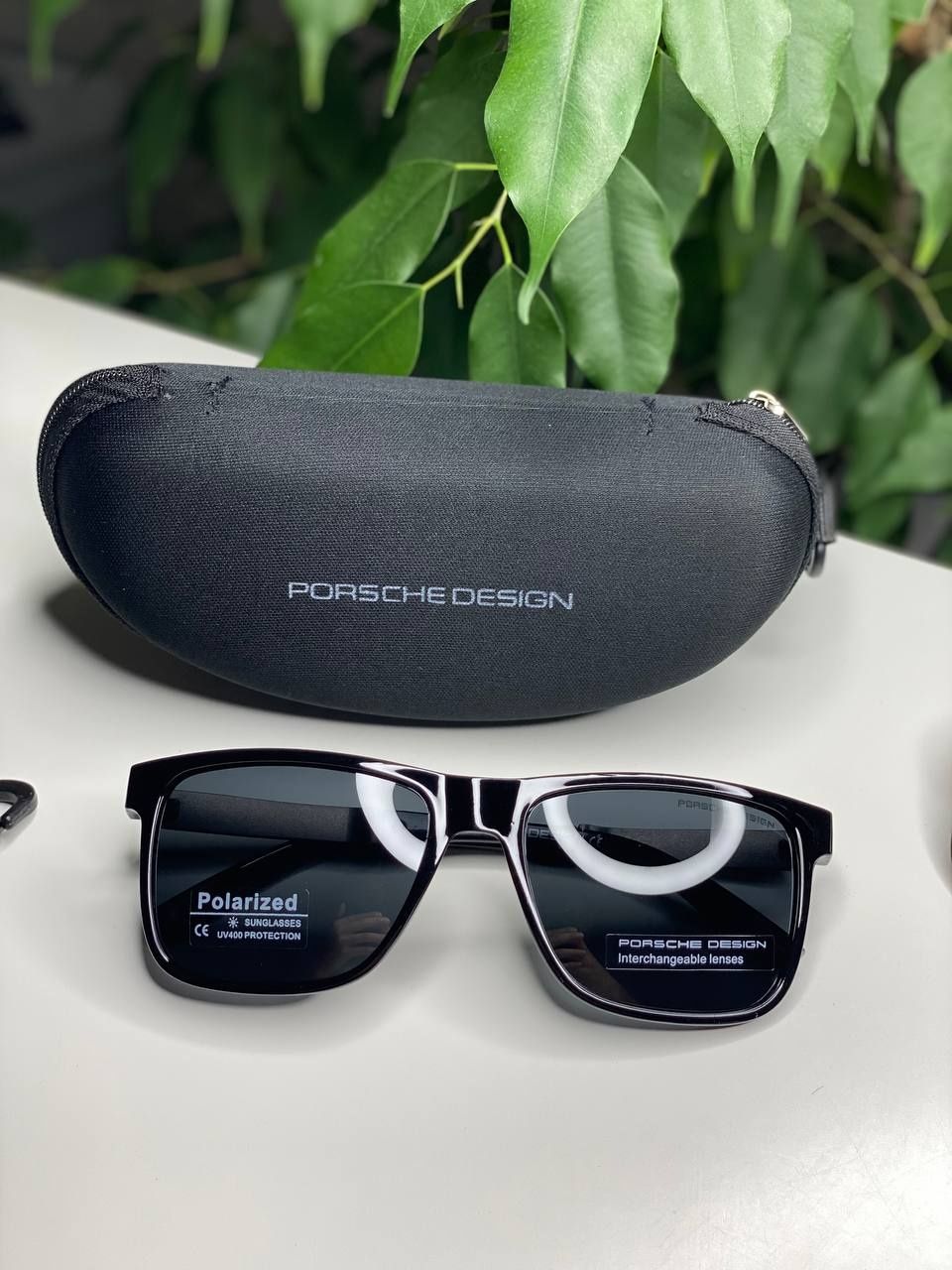 Солнцезащитные очки Porsche черные глянцевые с поляризацией Polarized