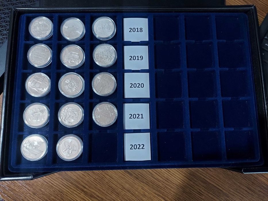 Коллекция обиходных монет Украины (в капсулах, в кейсе) - 153 монеты!