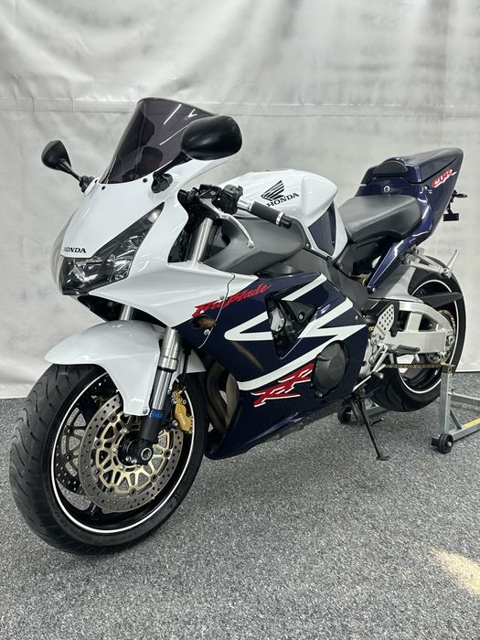 Honda CBR 900RR Model 954 FireBlade Top Stan Zadbana