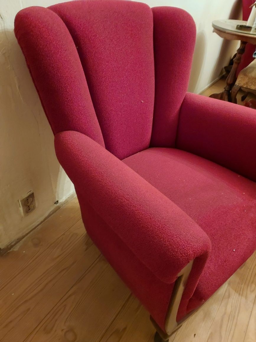 Dwa  czerwone fotele Lirka  sprężyny Stan idealny PRL