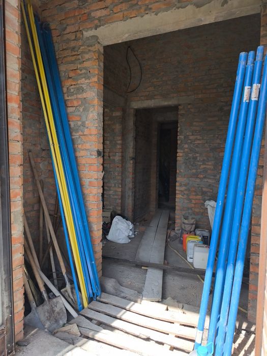 Незавершене будівництво