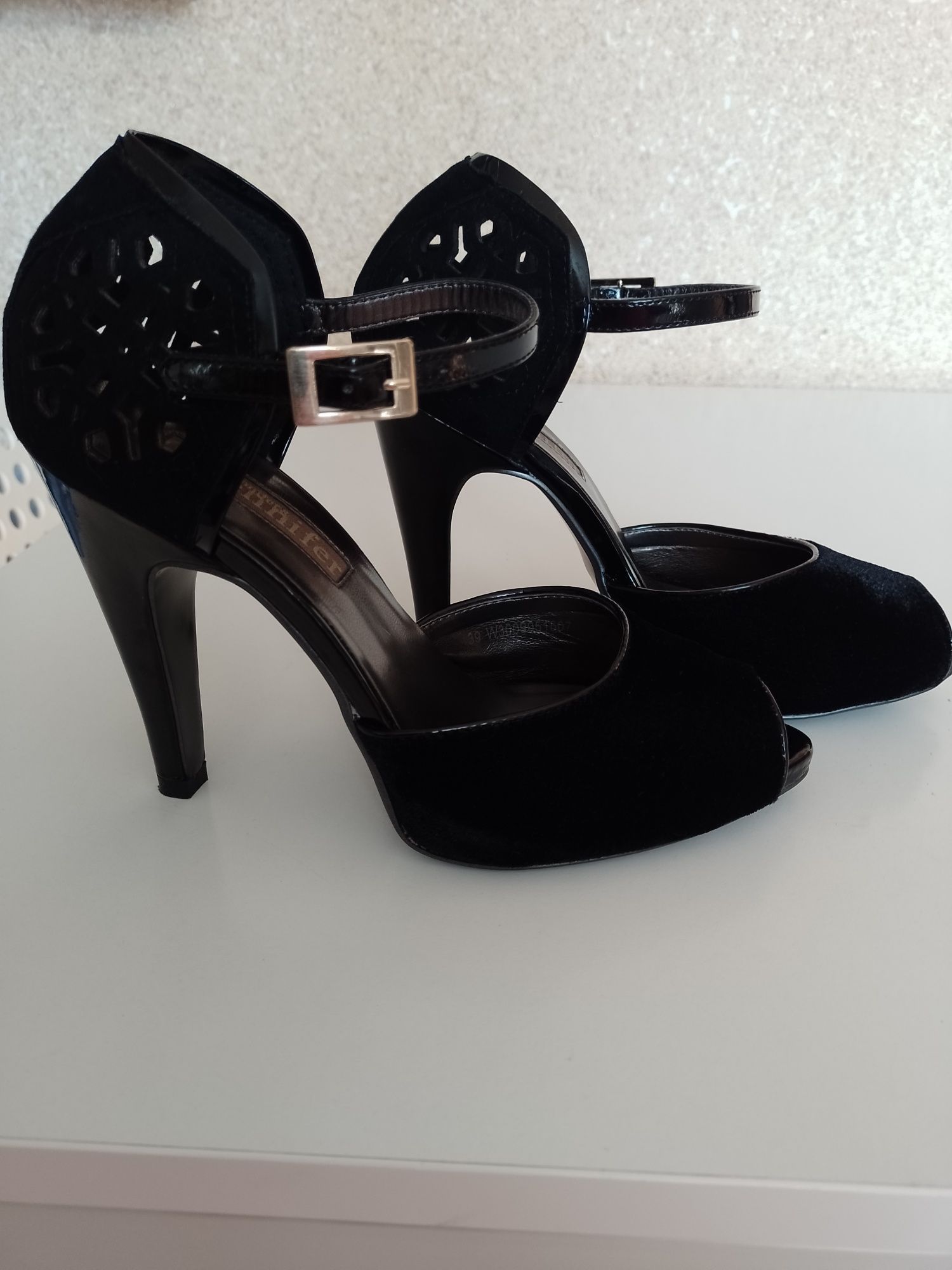 Buty damskie ,wysoki obcas