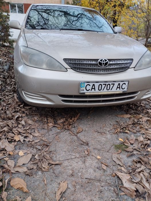 Продам автомобіль Toyota Camry