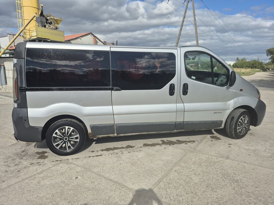 Renault trafik 2004 rok
