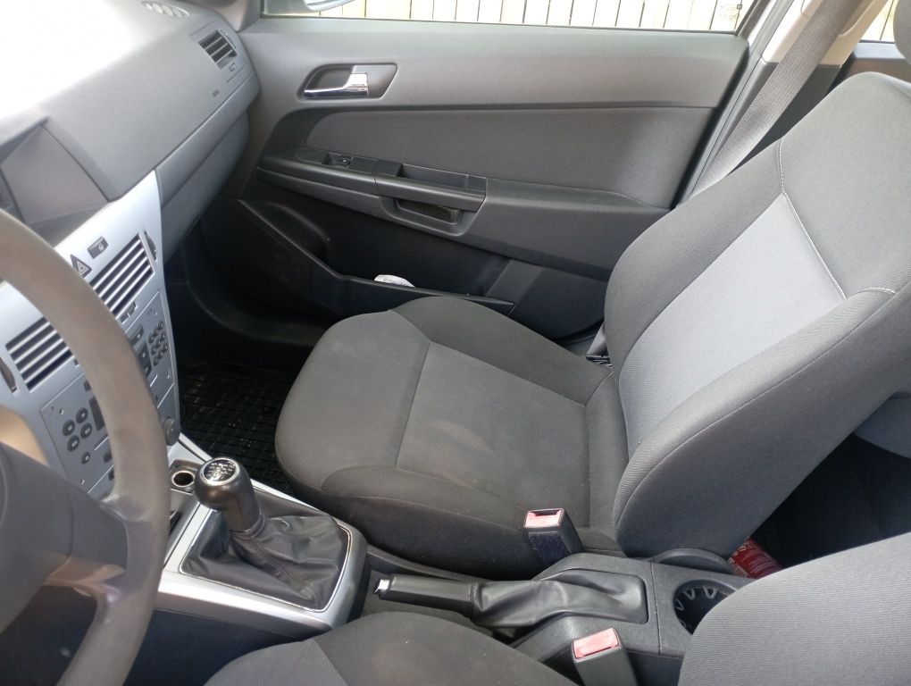 Astra h,1.7 td,2011 r,295 tys,klima sprawna