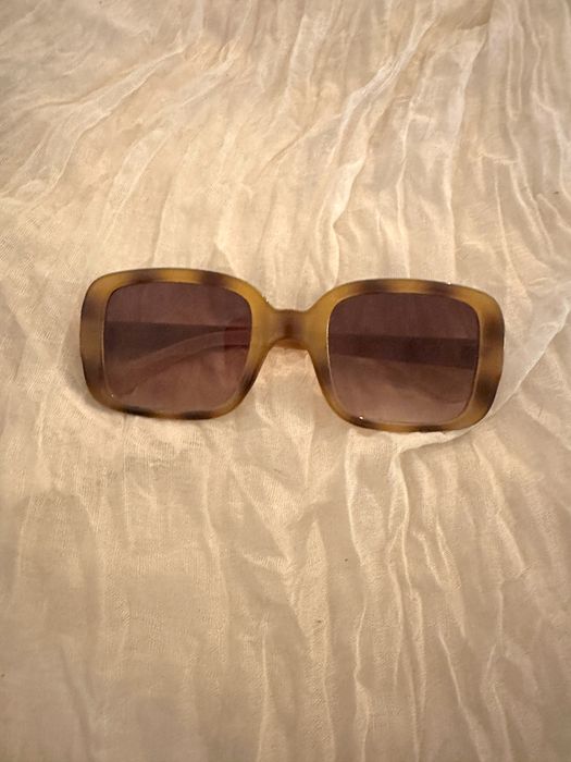 Oculos de sol variados