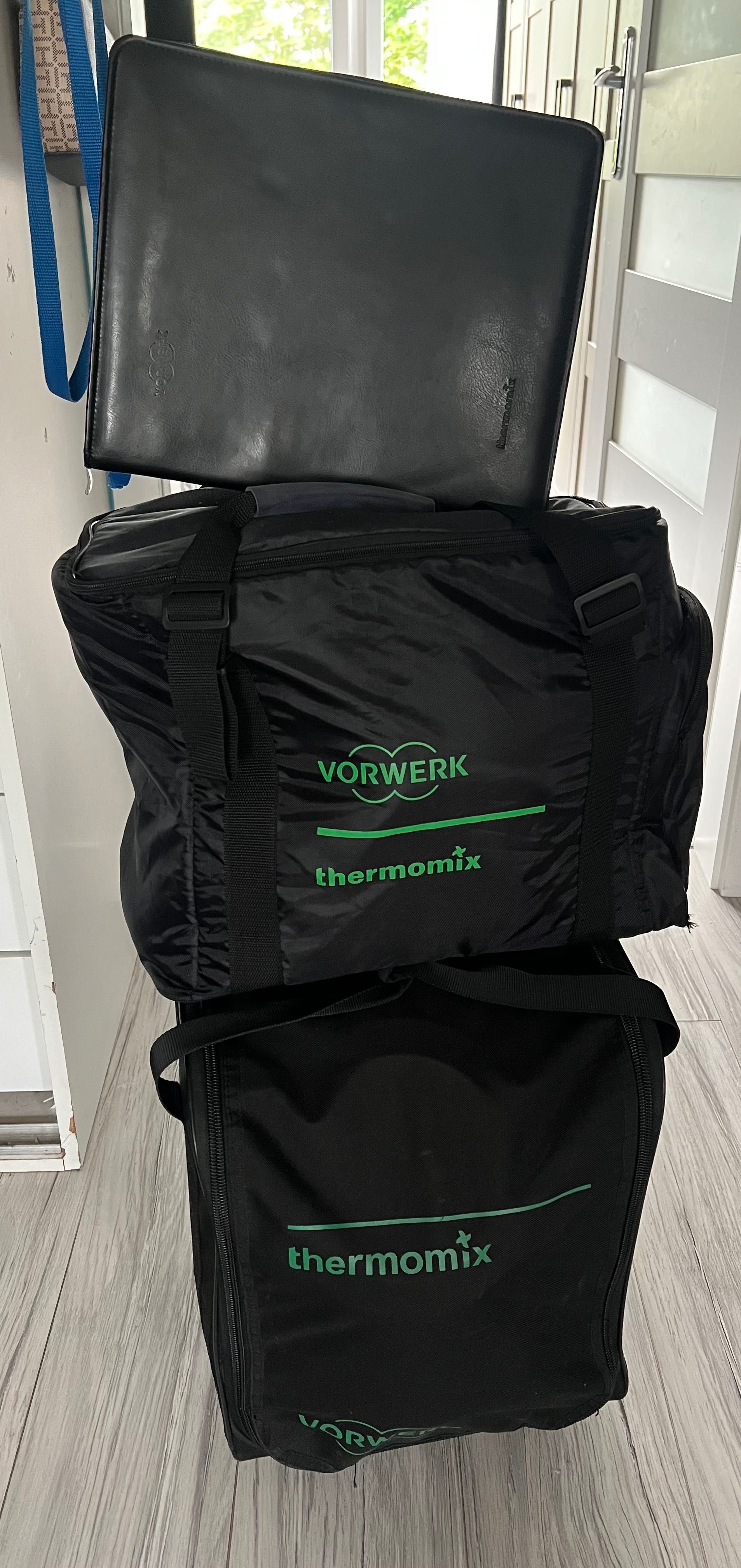 Thermomix tm6 + stacja friend + 3 naczynia