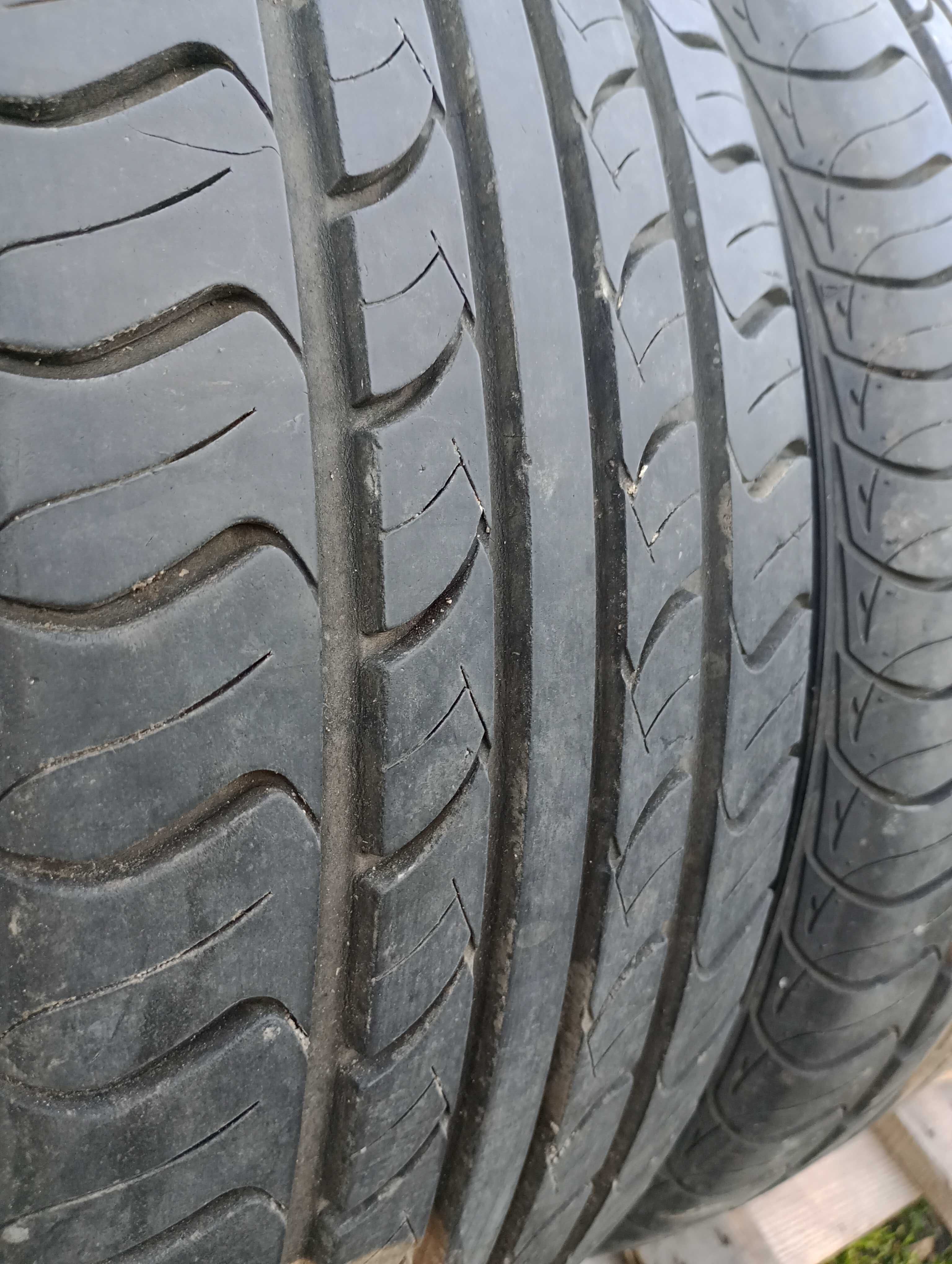 Opony letnie 195x55 R15 ROADSTONE lato 195/55/15 - komplet 4 sztuki
