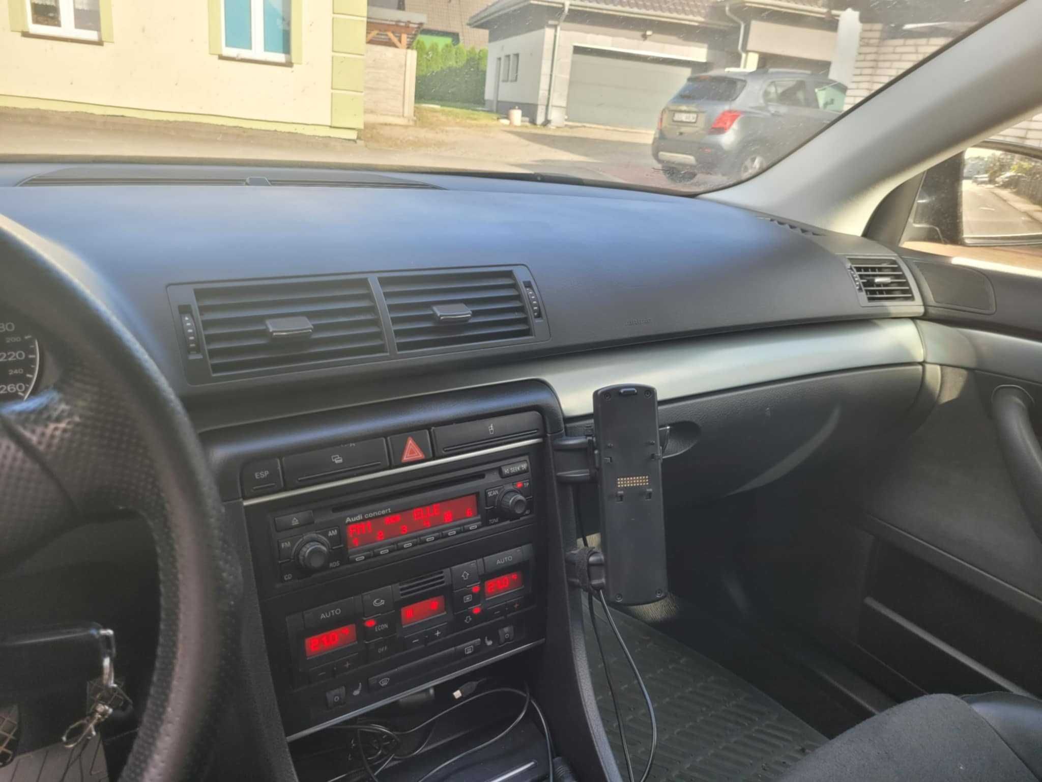 Audi A4 B7 S-line Kombi | 2.0 TDI 103KM | Manual | 2 komplety opon