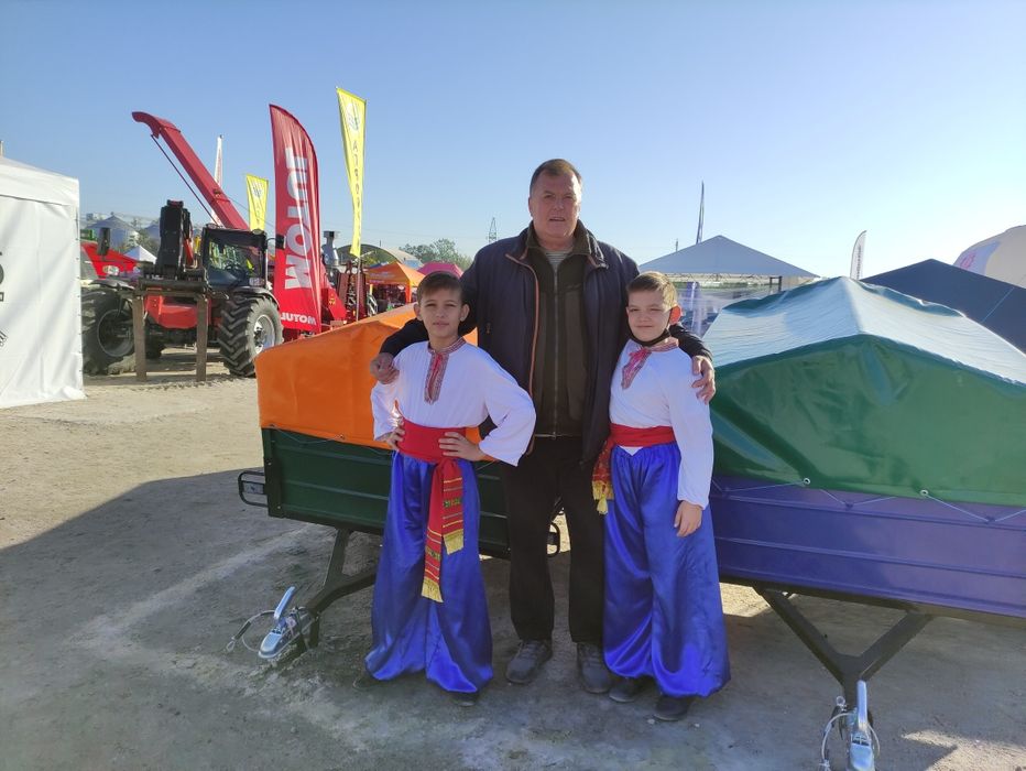 Прицеп Причіп до легкового авто 2000/1300/450 посилений із заводу.