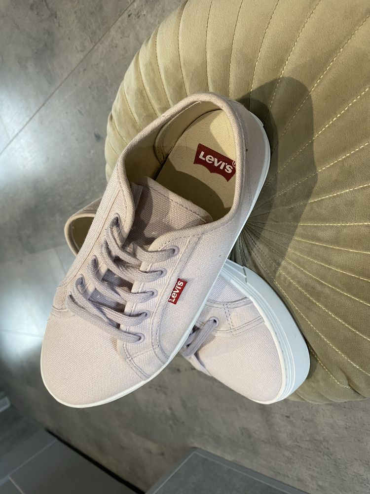 Trampki Levi’s Tijuana rozmiar 37 tenisówki Levis
