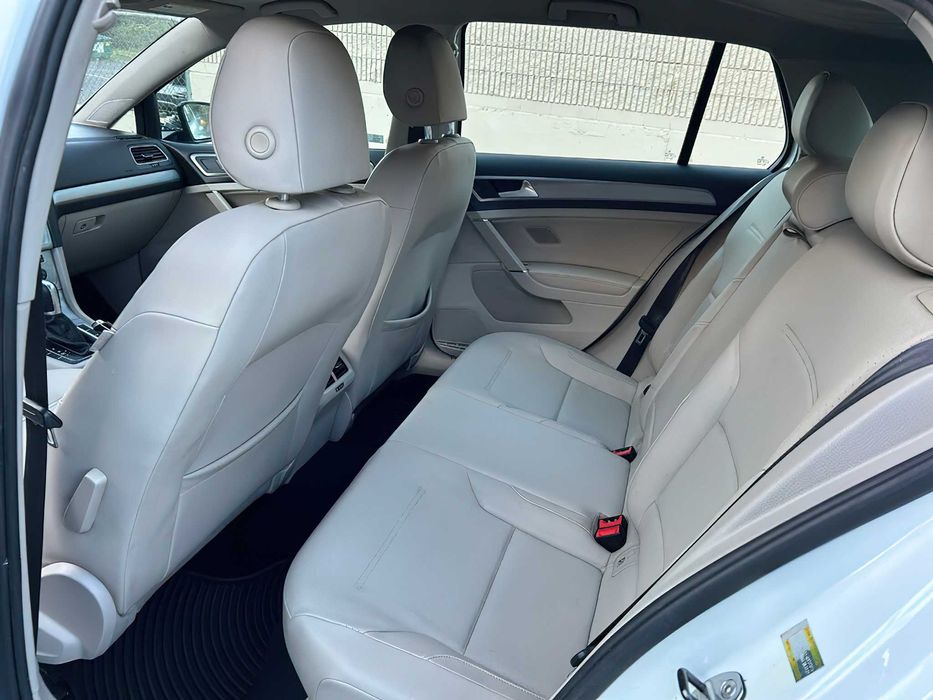 Volkswagen Golf TDI S      2015