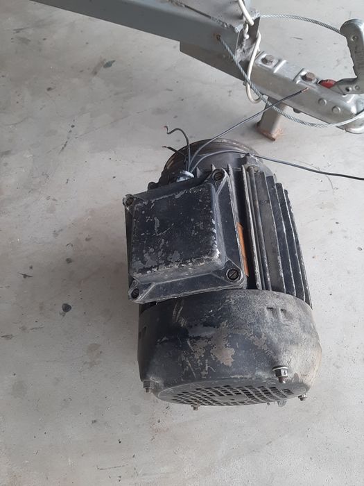 Silnik elektryczny 5.5 kw  2900 obrotow