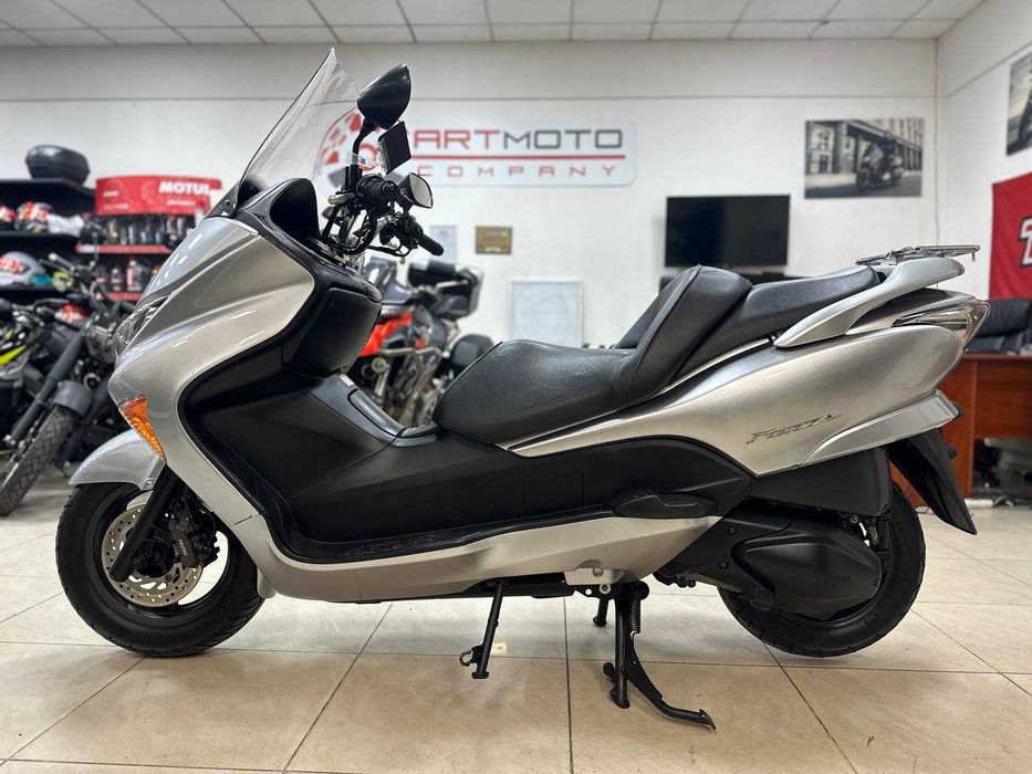 Максі-скутер Honda Forza 250 Z MF08