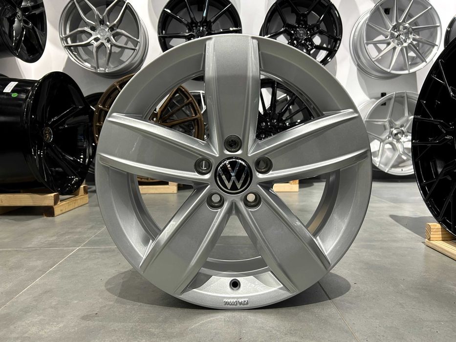 Oryginalne felgi 17 5x112 VW Golf T-Roc Tiguan Corvara