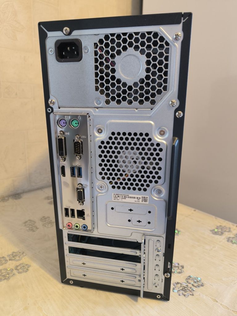 I5 11400, 16GB DDR4 Hunix 3200 (2*8), БЖ 500W (6+2) + (6+2) 80 PLUS.