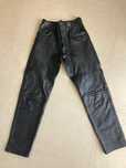 Calça cabedal e blusão unisexo