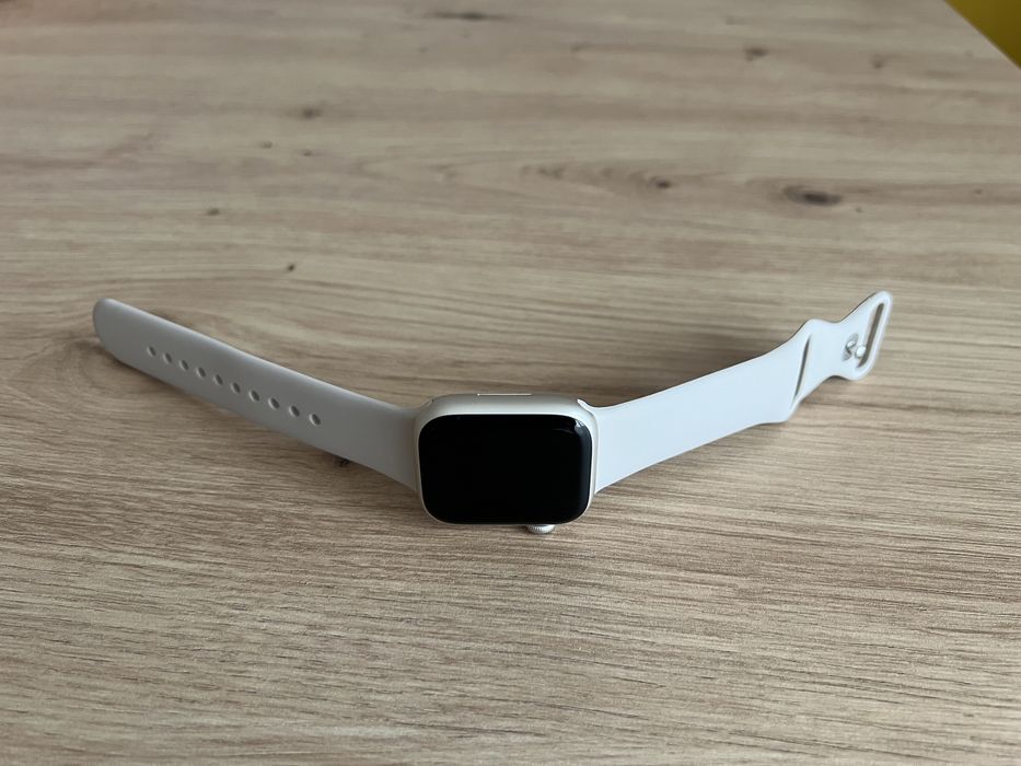 Apple Watch Series 8 – 42 mm + оригінальна коробка