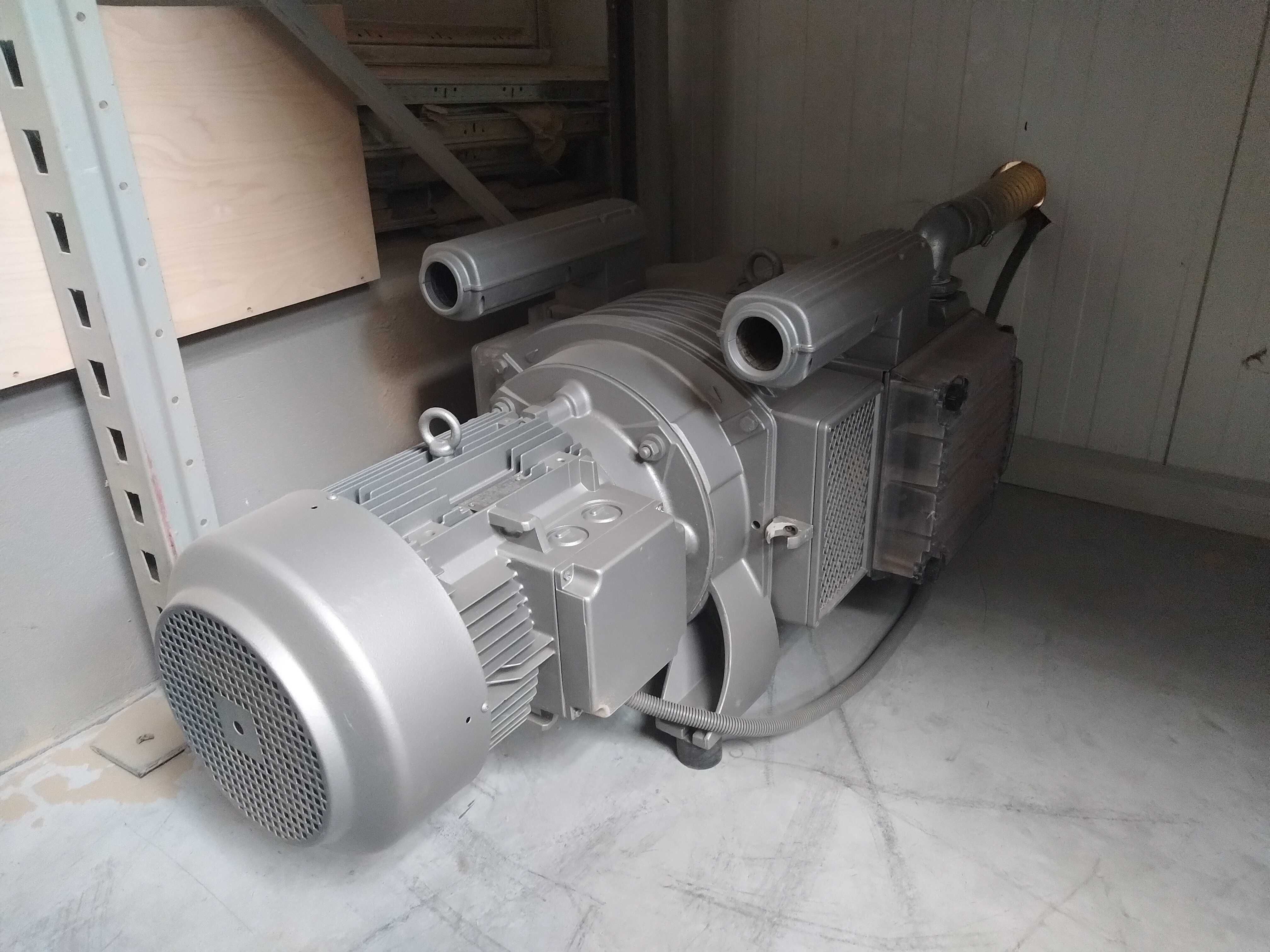 Frezarka CNC INFOTEC 3121 centrum frezarskie z pompą i dod. wrzecionem