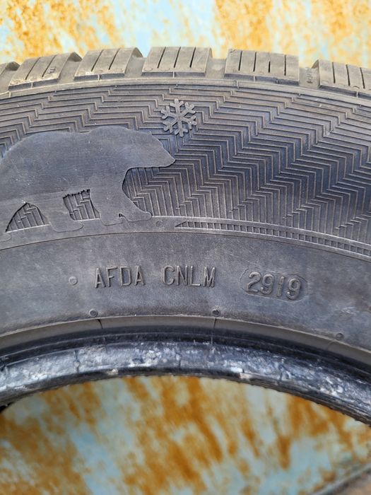 Шини зимові 215/70 R16 Gislaved