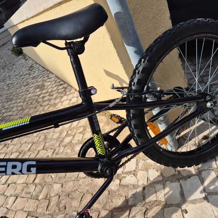 Bicicleta Infantil aro 14, Como Nova.