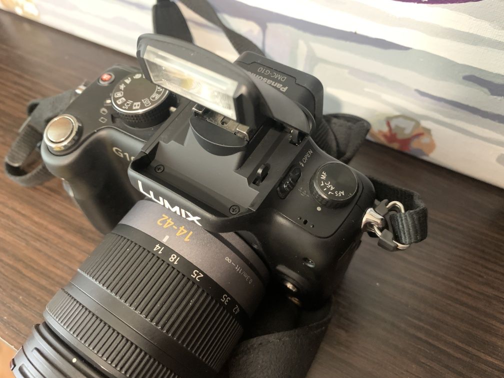 Камера Panasonic LUMIX DMC-G10 + набір об'єктивів