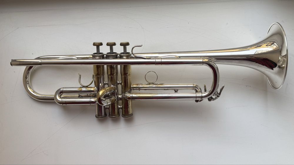 Музичний інструмент труба: Yamaha 734