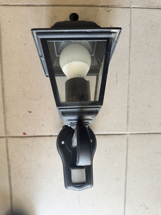 Lampy zewnetrzne - jedna z czyjnikiem zmierzchu/ruchu