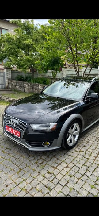 Premium Plus  AUDI A-4 AII ROAD  2.0 tfsi . Чистий 2014 рік