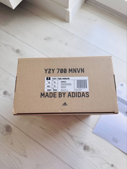 Buty senakaersy Adidas Yeezy 700 26 cm 41 1/3
