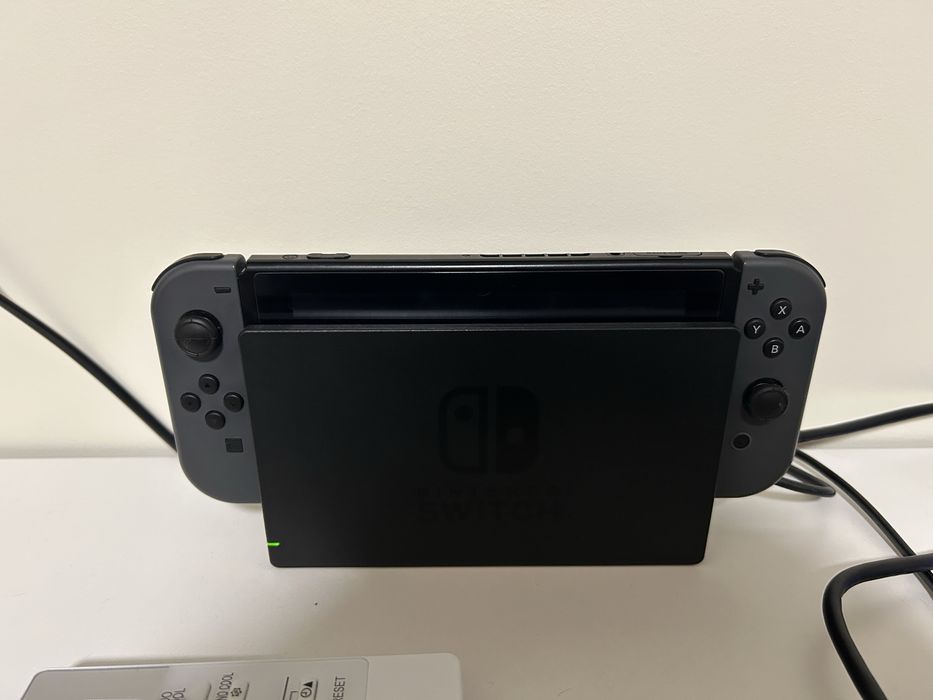 Nintendo Switch V2 - Como Nova
