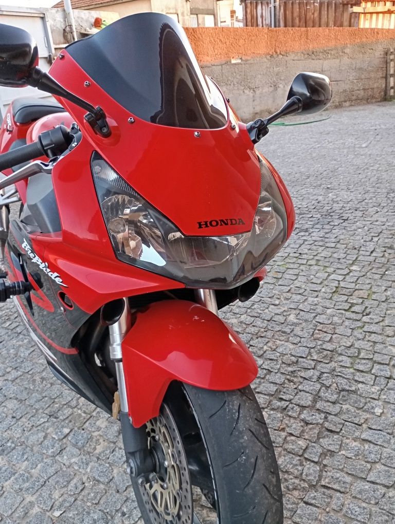 Honda CBR 954RR Fireblade