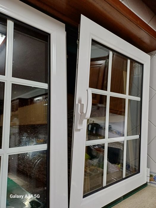 Janela de vidro duplo com oscilanatente