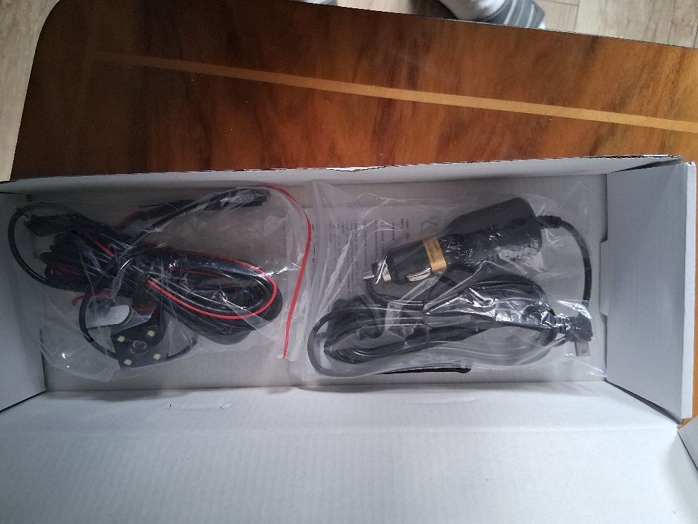 Rejestrator jazdy w lusterku z kamerą cofania vehicle blackbox DVR fu