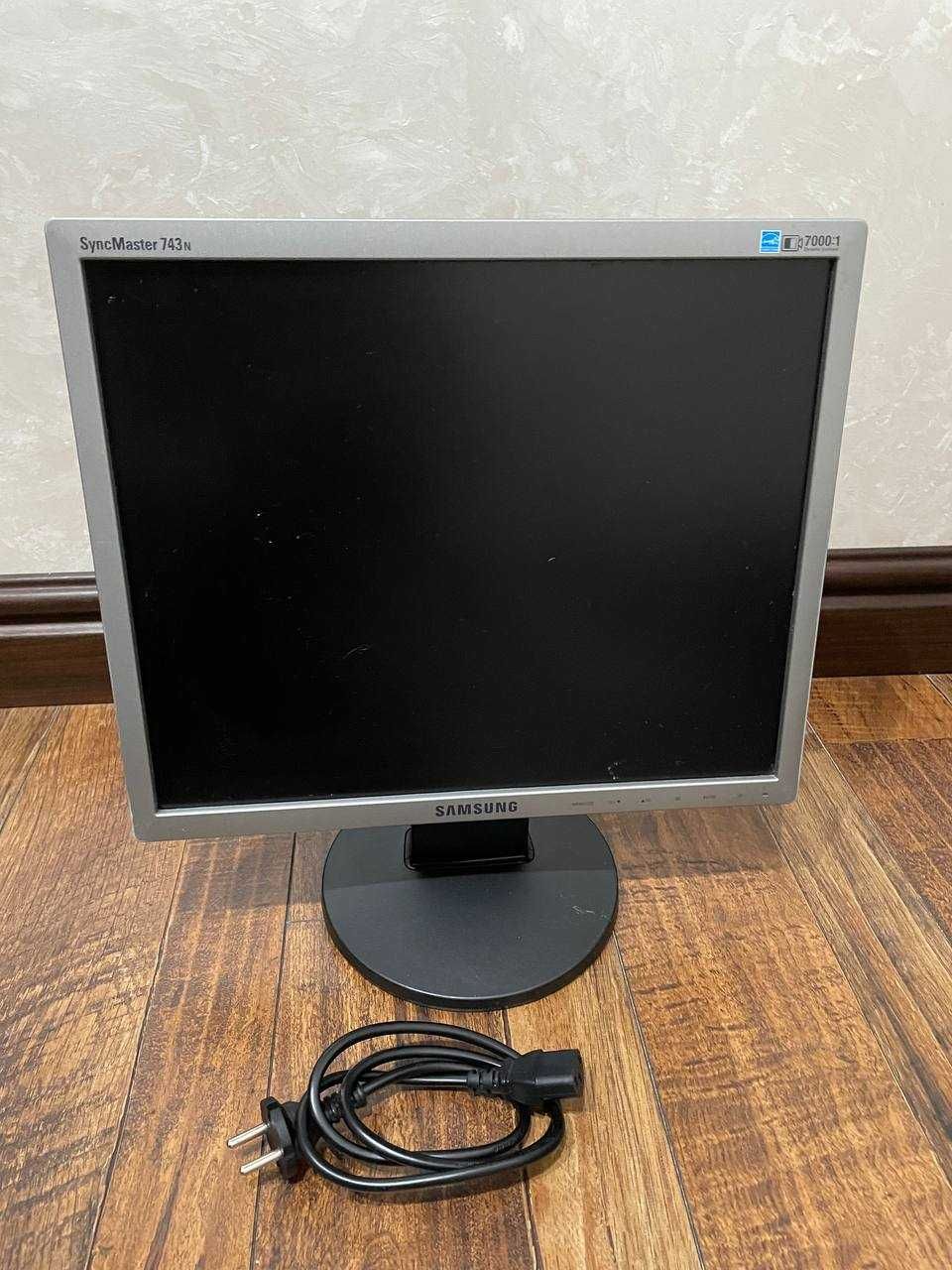 Монитор Samsung SyncMaster 743N, 1280x1024