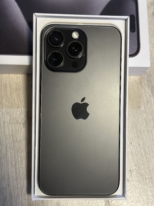 iPhone 15 Pro Max Black Titanium 256 gb