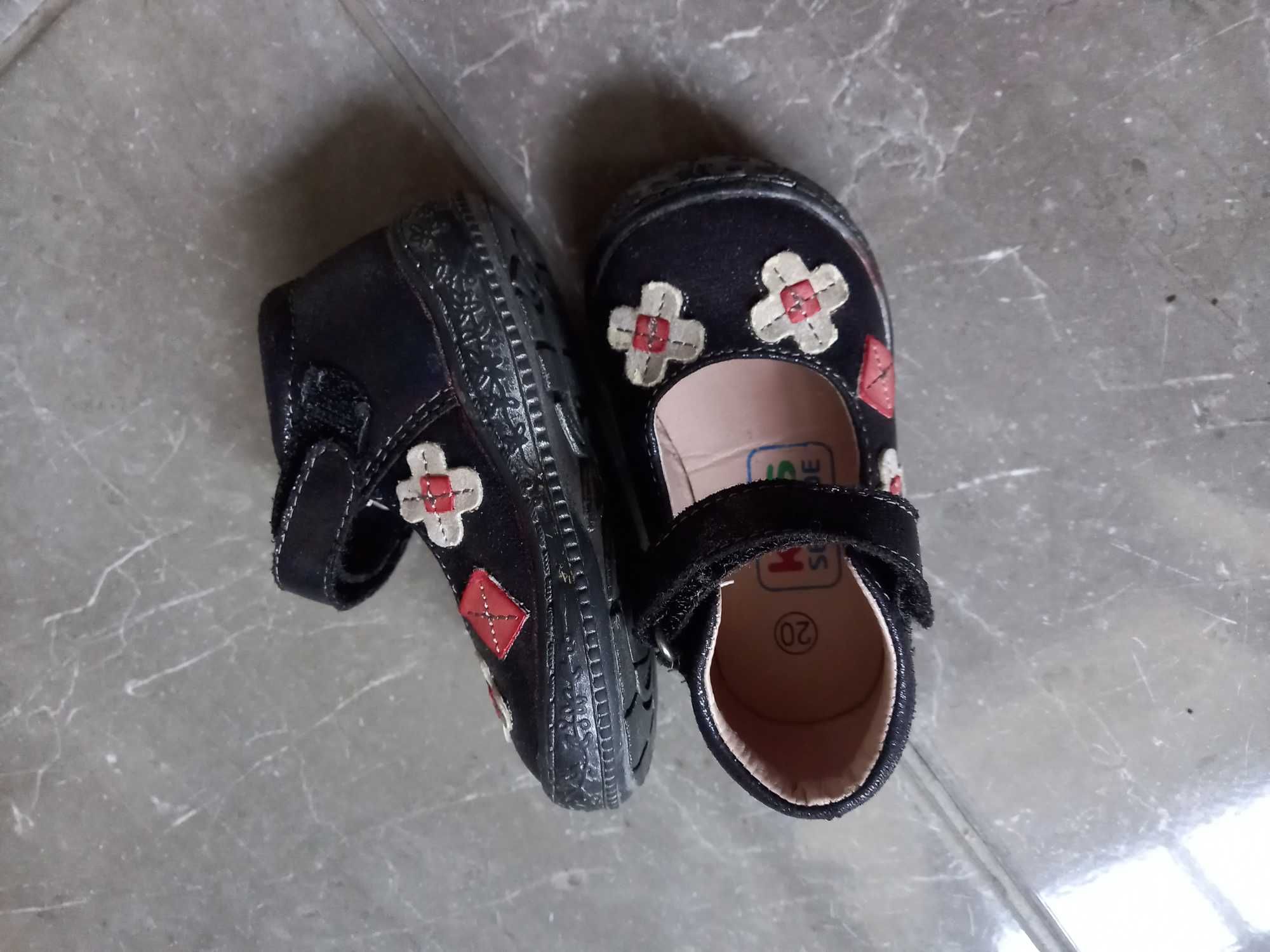 Sapatos sabrinas menina bebe novos com brilho