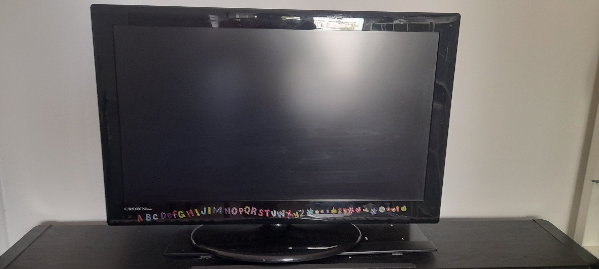 Televisor LCD Crown usado
